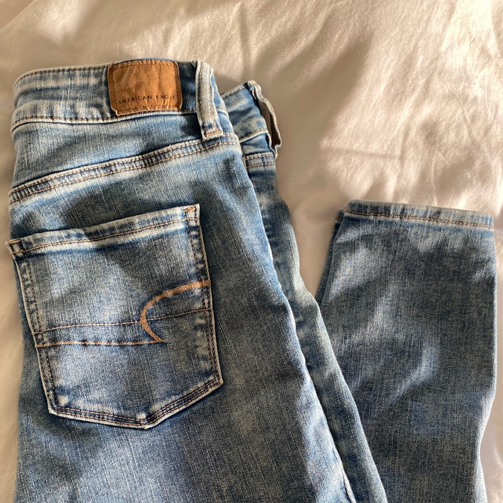 Size 10 Skinny American Eagle Jeans <3